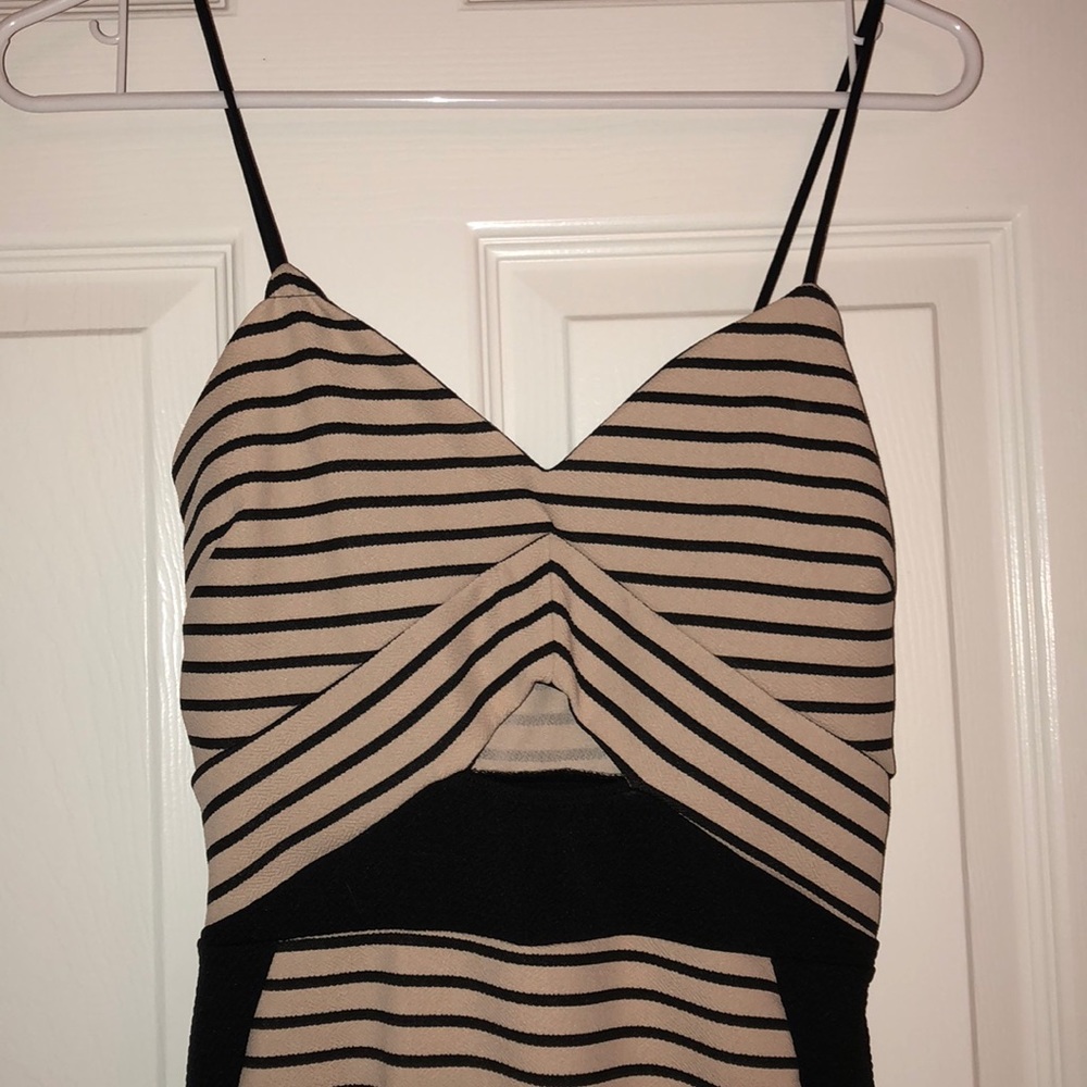 Dress - Picture 2 of 5